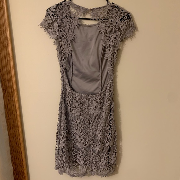 Lulus Lace Backless Dress Flattering Size Small - Picture 4 of 7